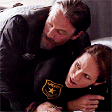 chibstelford:  chibs in every episode∟ 7.04 "poor little lambs" 