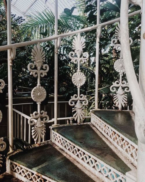 Absolutely enamoured with all the Victorian details in the Palm House at Kew Gardens // The Palm Hou