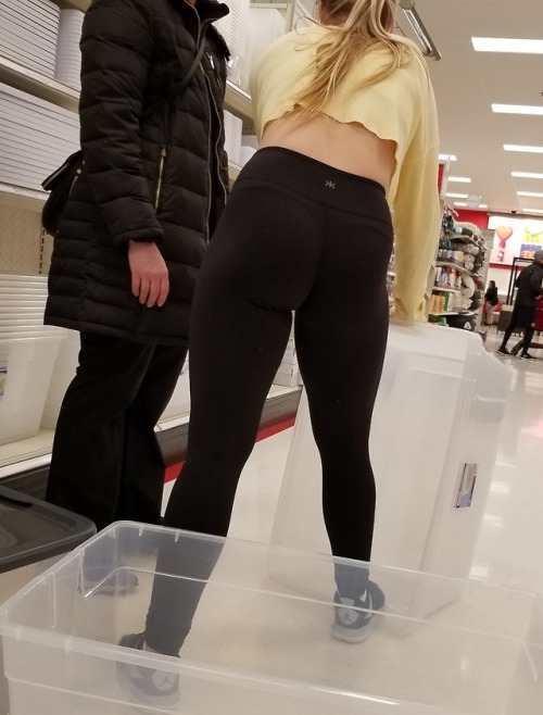 candid butt with VTL