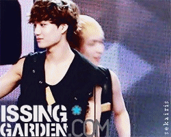 sekairis:  24/ ∞ EXO gifs | Kai (ft:lay's aniyo)   