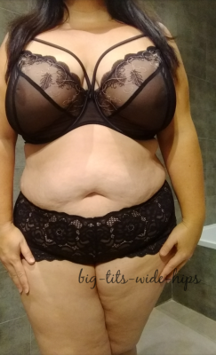 big-tits-wide-hips:  Was date night at the movies tonight. But now it’s bedtime. Oh and I love this underwear 😍