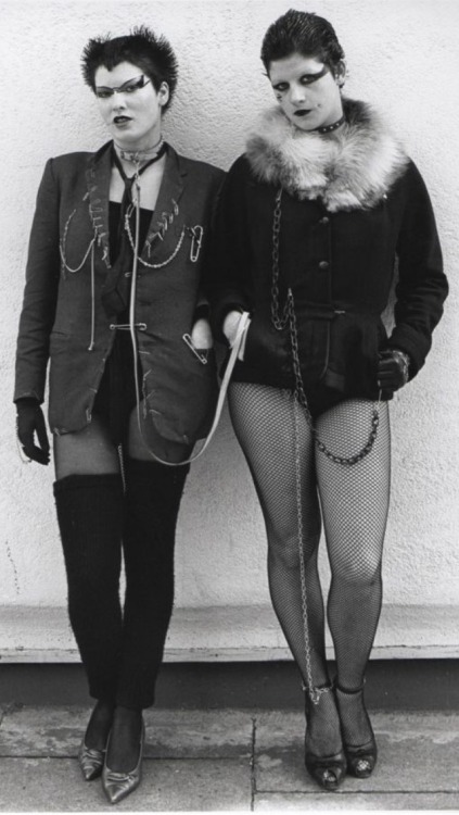 daggerbrat:  70s punks