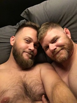 beardyvikingcub:  Cubz and Bubz. ❤️🐻🐻❤️