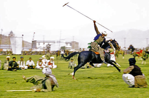 warkadang:Naiza Bazi (Afghan horse game, similar to Buzkashi) played on Afghanistan’s Independence d