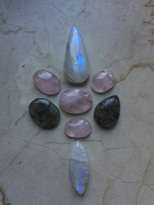 Today I bought some new cabochons for future jewelry.Rainbow moonstone, rose quartz, rutile quartz, 