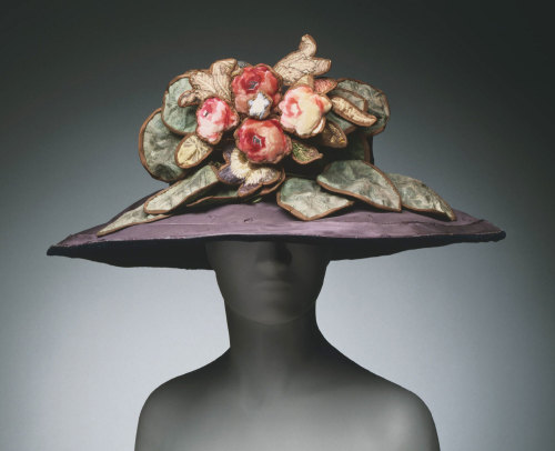 omgthatdress:  Hat Jeanne Lanvin, 1920 The Philadelphia Museum of Art