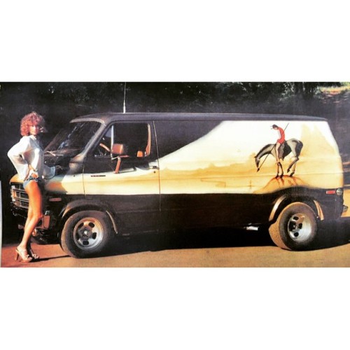 shagandmags:Mural goals. #vannin #dodgevan #vannerbabe #endofthetrail