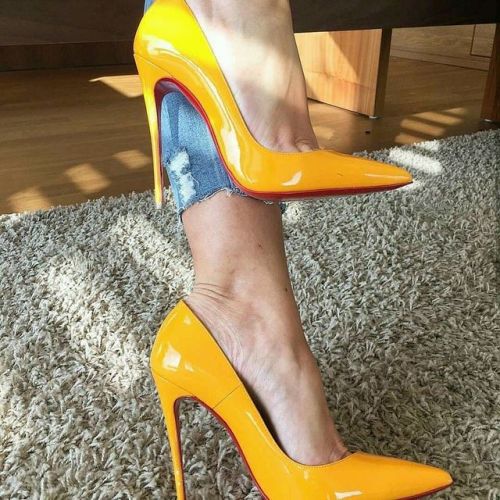 pointy toe