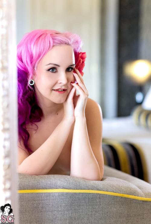 Porn past-her-eyes:  Misslollirot Suicide  misslollirot.suicidegirls.com photos