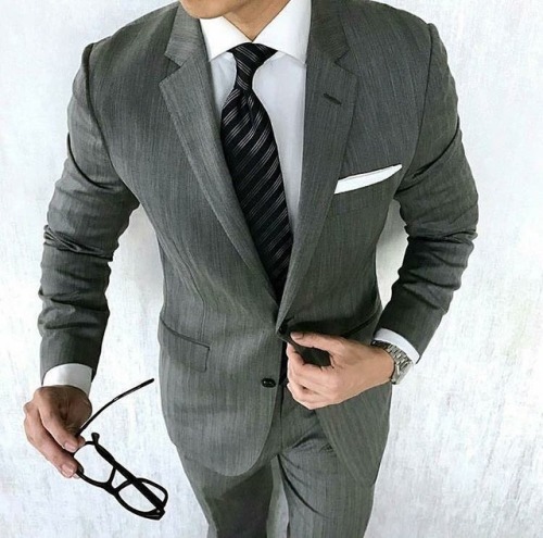 What do you think? Yes or No? #mensfashion #mensstyle #fashion #style #styleicon #suit #blazer #tren