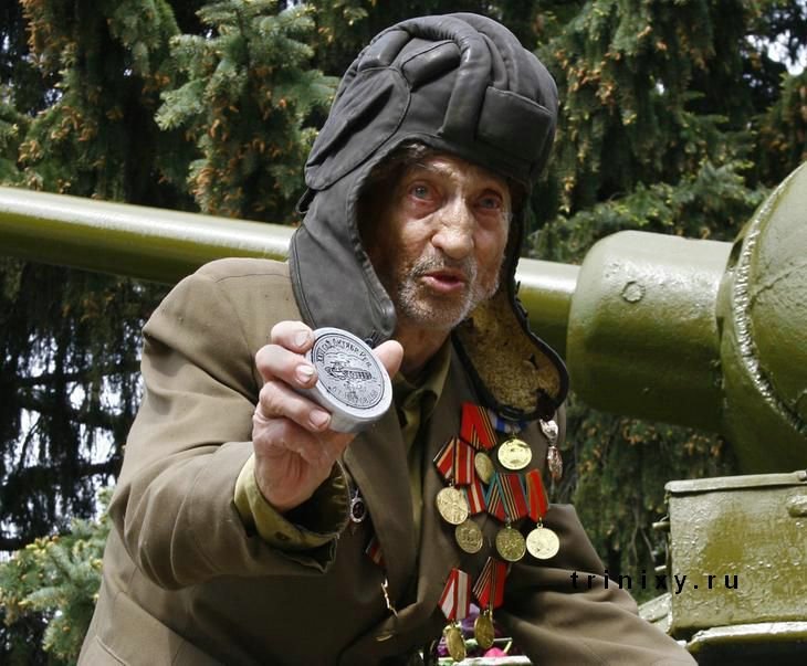 enrique262:  2008, a russian WWII tank veteran finds the very same tank he fought