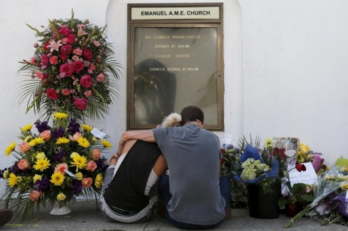 aljazeeraamerica:  Photos: Mourning victims of Charleston shootings Grief and memorials for nine killed in South CarolinaFor more information on the #CharlestonShooting: http://alj.am/kvau