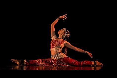 Bharatanatyam Dancer: Rukmini Vijayakumar