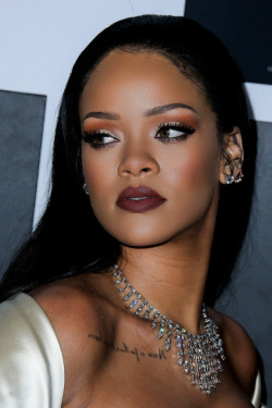 smokingsomethingwithrihanna:  2nd Annual Diamond Ball (Dec. 10) 