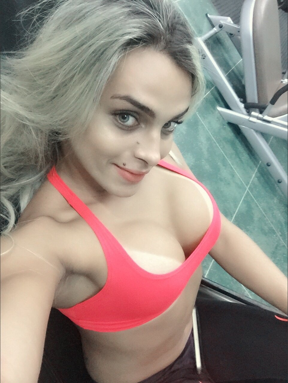 pillarsofvotary:  Larissa Dias