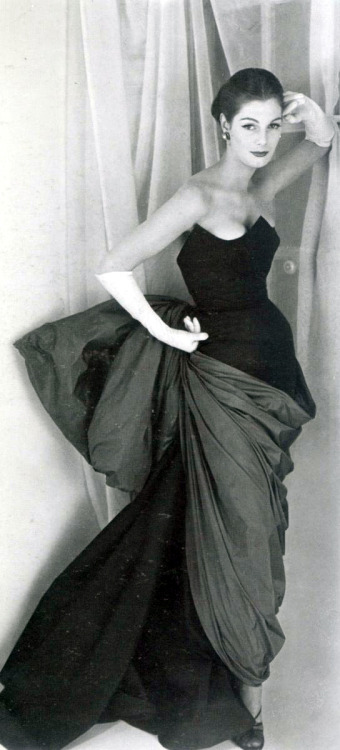 Elsa Schiaparelli dress,1952