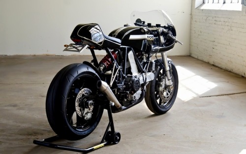 Sex combustible-contraptions:  Ducati Cafe | pictures