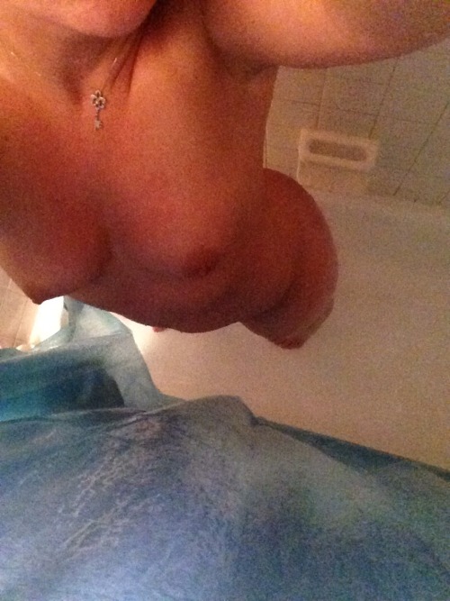 XXX mgriff9:  mgriff9:  My girl in the shower..if photo