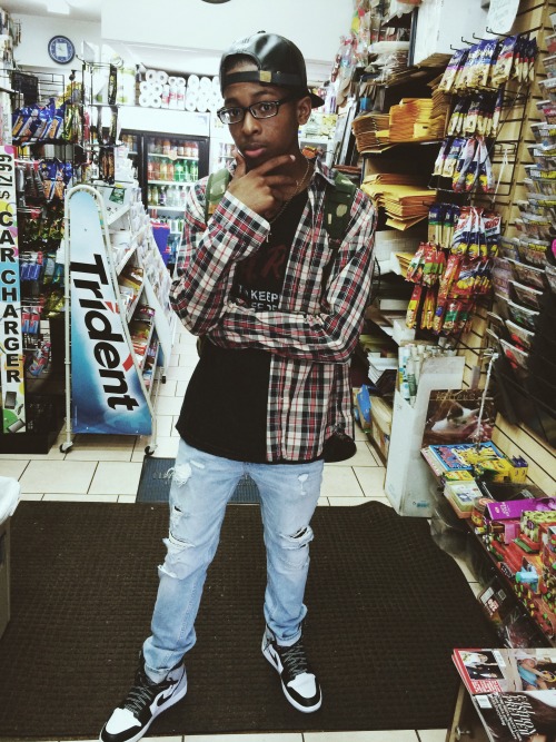 blackfashion:  Demar Watson, 17 Brooklyn NY http://bathingngrapes.tumblr.com/ http://instagram.com/ishootcameraz/