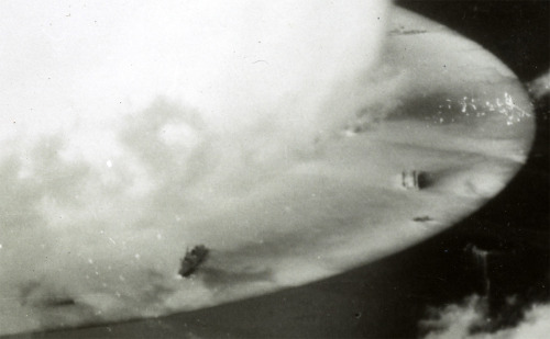 scanzen: Watch those ships obliterating. Operation Crossroads, Bikini Atoll, July 1946. source: 