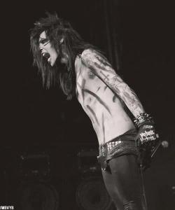 bandmembers-gonewild:  Andy Biersack - Black Veil Brides ~Shirtless band blog 