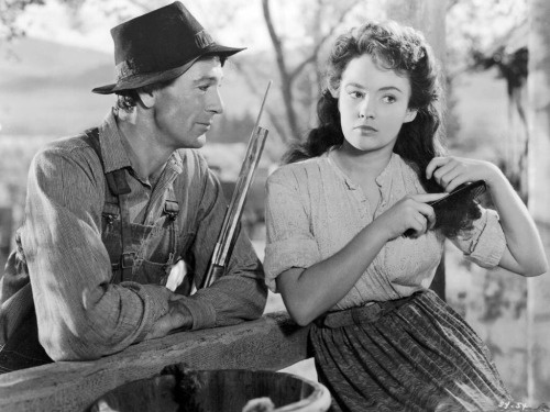 yestergaze:Gary Cooper and Joan Leslie in “"Sergeant York” 1941