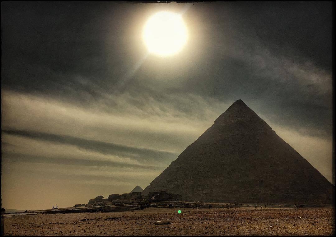 check-out-the-giza-pyramids:  https://www.instagram.com/p/BCbZqFmOE73/ #egypt #pyramid