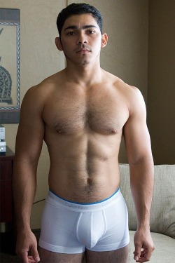 hotrufftrade:  Furry young daddy, Miguel Temon.