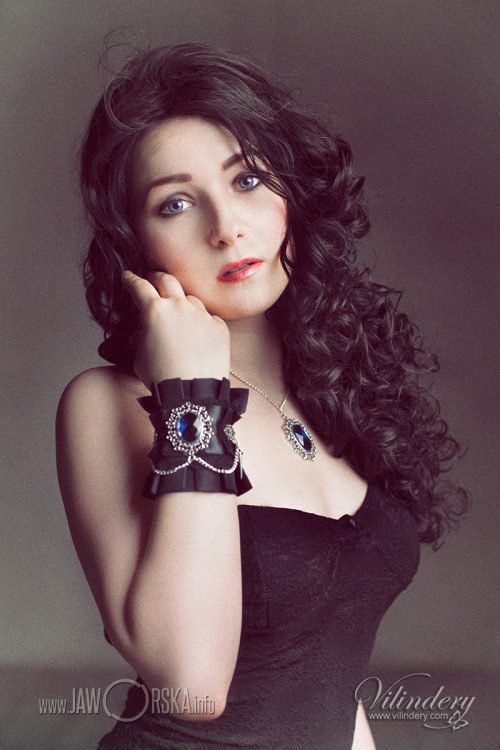 vilindery:  Model: Silver Wolfie Photo: www.jaworska.info Bracelet: www.vilindery.com