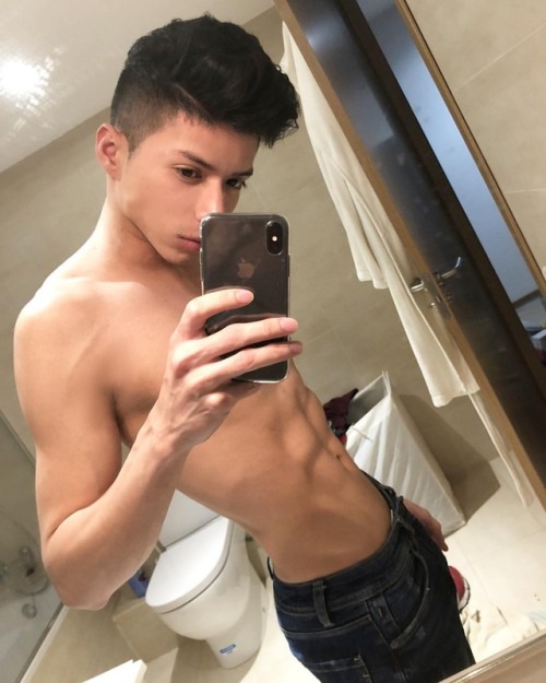 nelitogomez: #gaykiss #handsome #gaygermany #gaystagram #gaytwink #gayusa #gayuk #cute #vsco #gaytra
