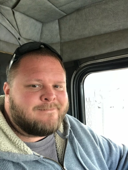 bearmeplease:Truckin today