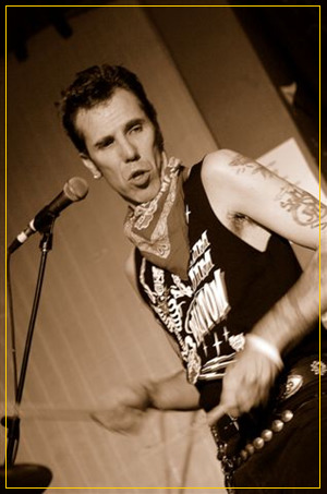 acme-rockabilly:  My favorite drummer, Slim Jim Phantom! 