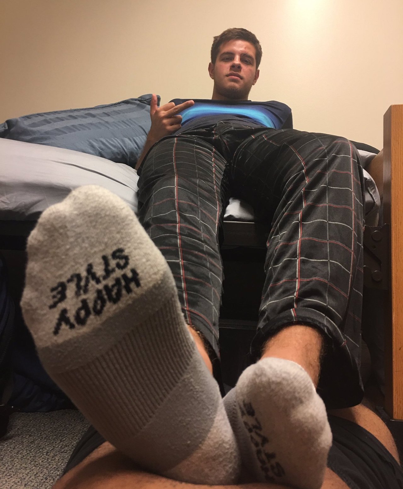 dirtycollegeboyfeet: The campus nerd getting tortured by his alpha roommate. He didn’t