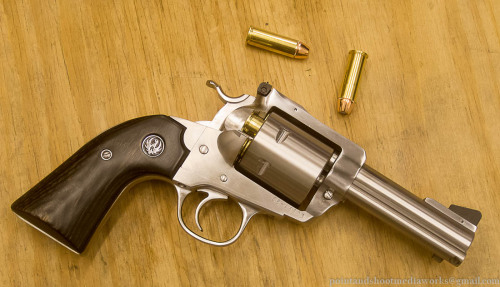 pointandshootmediaworks:Ruger Super Blackhawk 44 MAG.