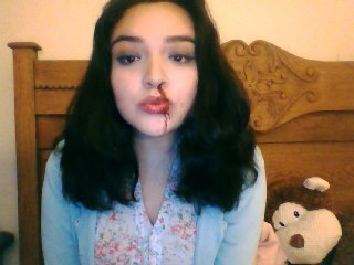 drearydoll:nose bleed kisses