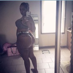 Blickcandidbooty:  @Missdridri