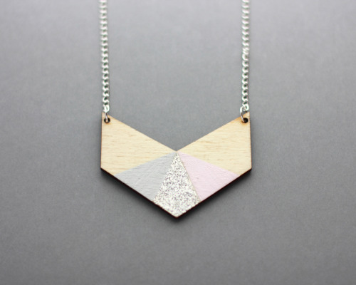 Three Color Glitter Chevron Necklace 