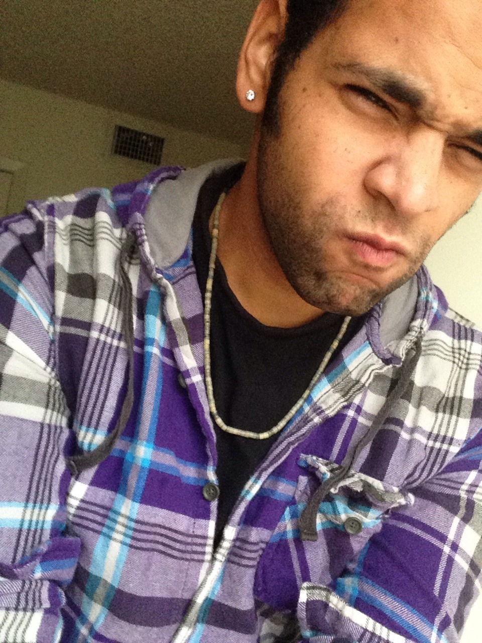 ariisconfused:  Agh I never posted these ! Someone tell me I’m beautiful please.
