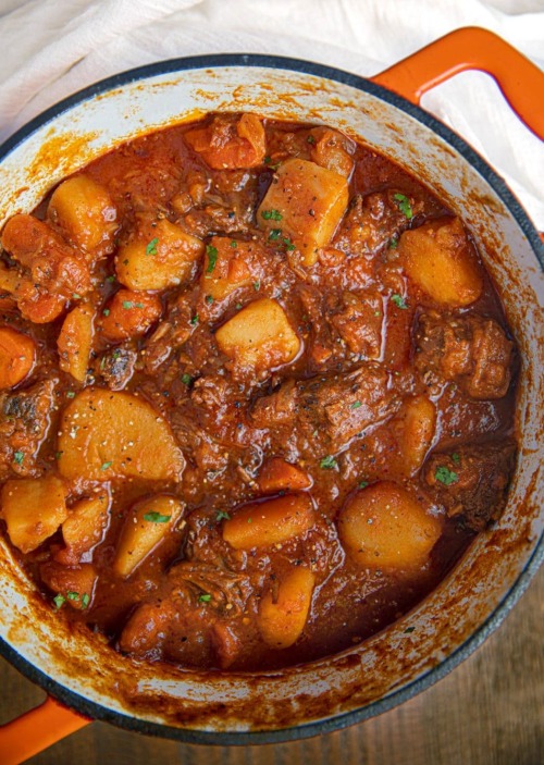 foodffs:  Hungarian Beef Stew is a hearty stew with chunks of beef, potatoes and a hearty Hungarian paprika flavored tomato sauce, cooked low and slow until tender. https://dinnerthendessert.com/hungarian-goulash/Follow for recipesIs this how you roll?