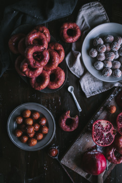 confectionerybliss:  Buttermilk Rosemary Donuts + Balsamic Pomegranate Glaze + Salted Honey &amp; Cinnamon Sugar Donut Holes • Adventures In Cooking