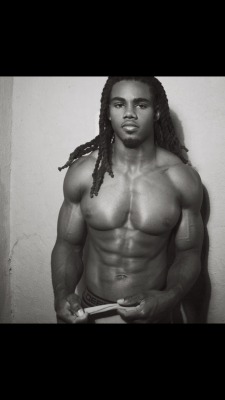 seeker310:    Hot!! Kings!!   Handsome Bro got a beautiful body &amp; nice dreads!! 