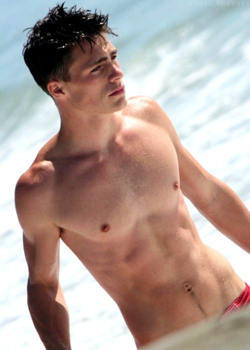 cumversatile:  teen heart-throb Colton Haynes … I understand why… 