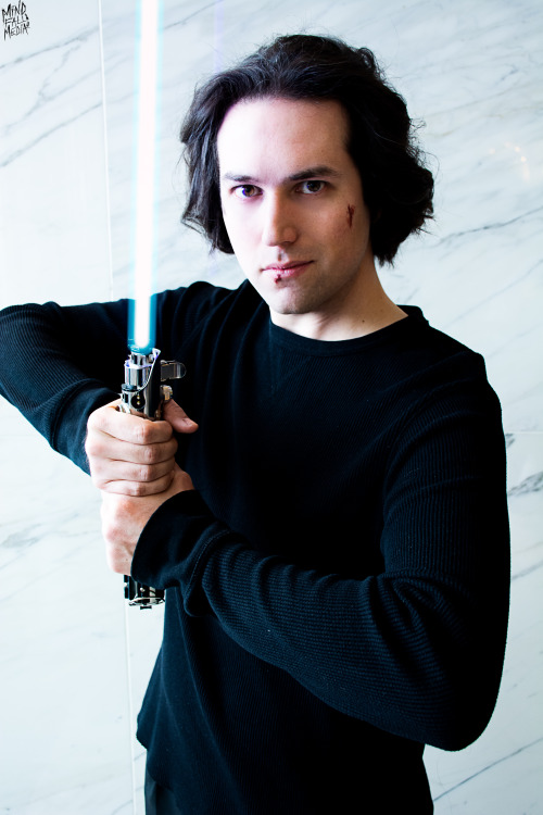 At Katsucon @mysterdote and I did a quick TROS Rey and Ben Solo photoshoot with MindFall Media and I