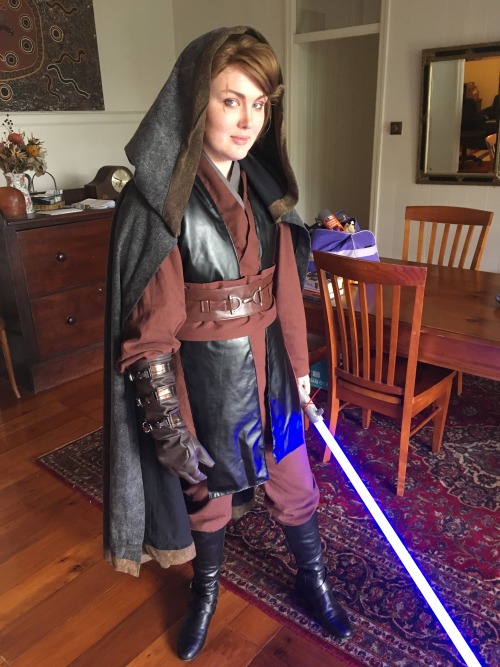 strideer: PICS FROM THE CON !!!!!! I LOV cosplaying. Anakin it was sooooo much fun and saw so many S