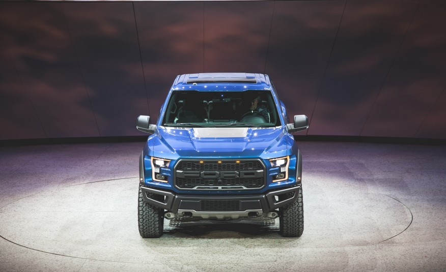 flicktitty:  Ok, i know alot of you have seen all the NEWS from the Detroit Autoshow