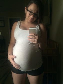 mickeynicole2:  36 weeks and so ready to meet my little man 