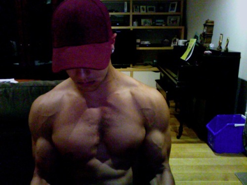 sabotagedselfie:  flex.