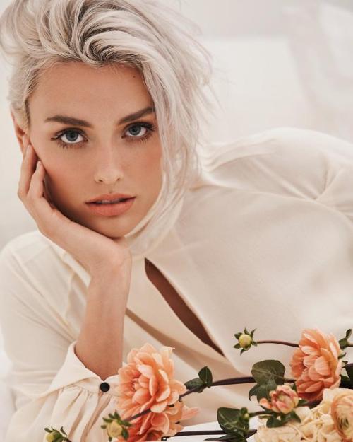 Wallis Day