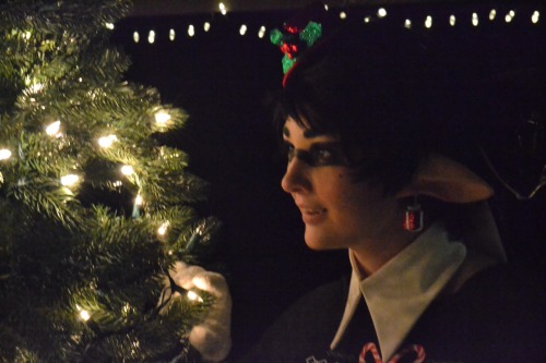 bravelybird:  We wish you a merry Squidmas and a happy New Year!!🎄❤️💚  @buttersnitch as Callie Me as Marie Photography by @languar Tentacles/ collars by @mostflogged   squidmas~ <3