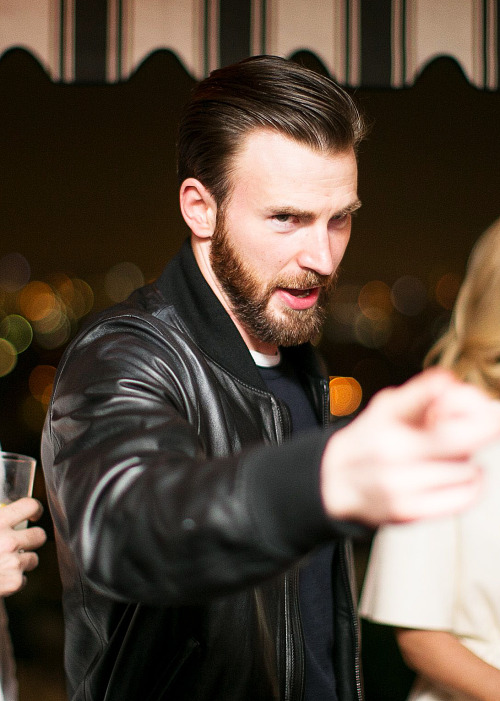 chrisevanslive: CHRIS EVANS at the W Magazine The ‘Best Performances’ Portfolio And The Golden Globe